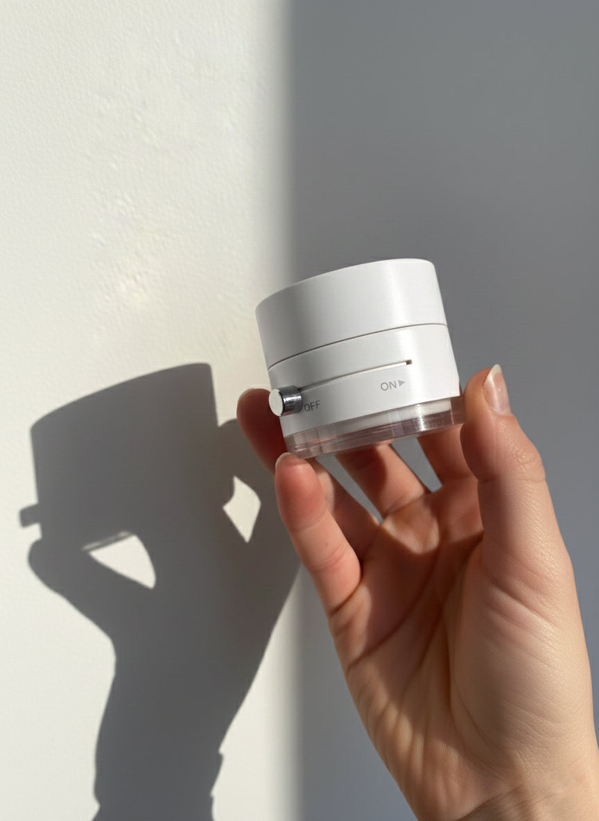 UltraGrip - Universal Magnetic Vacuum Phone Mount